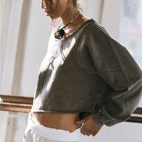 FP movement for the win off the shoulder sweatshirt S - Picture 3 of 13